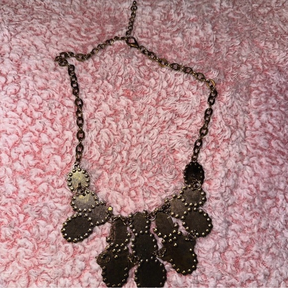 Elegant Red/Burgundy Statement Necklace - Picture 5 of 7